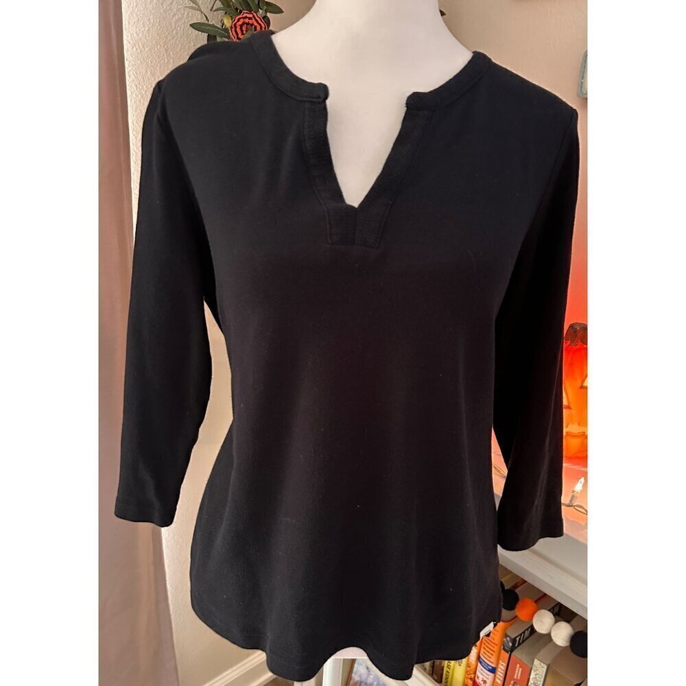 Orvis Black V-neck Top Size Small